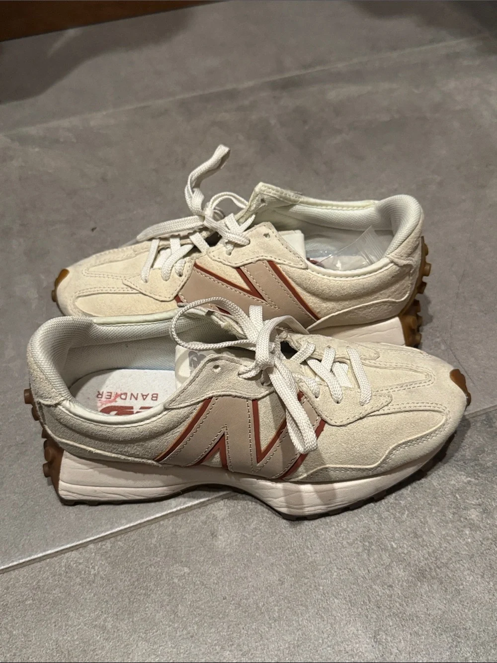 New Balance x Bandier 327 Sneakers size 6.5W